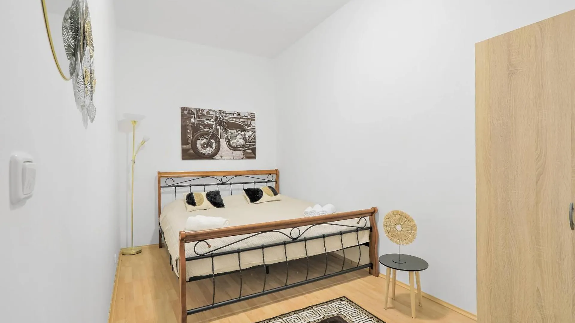 Triple Room Riverwalk Vienna Apartment